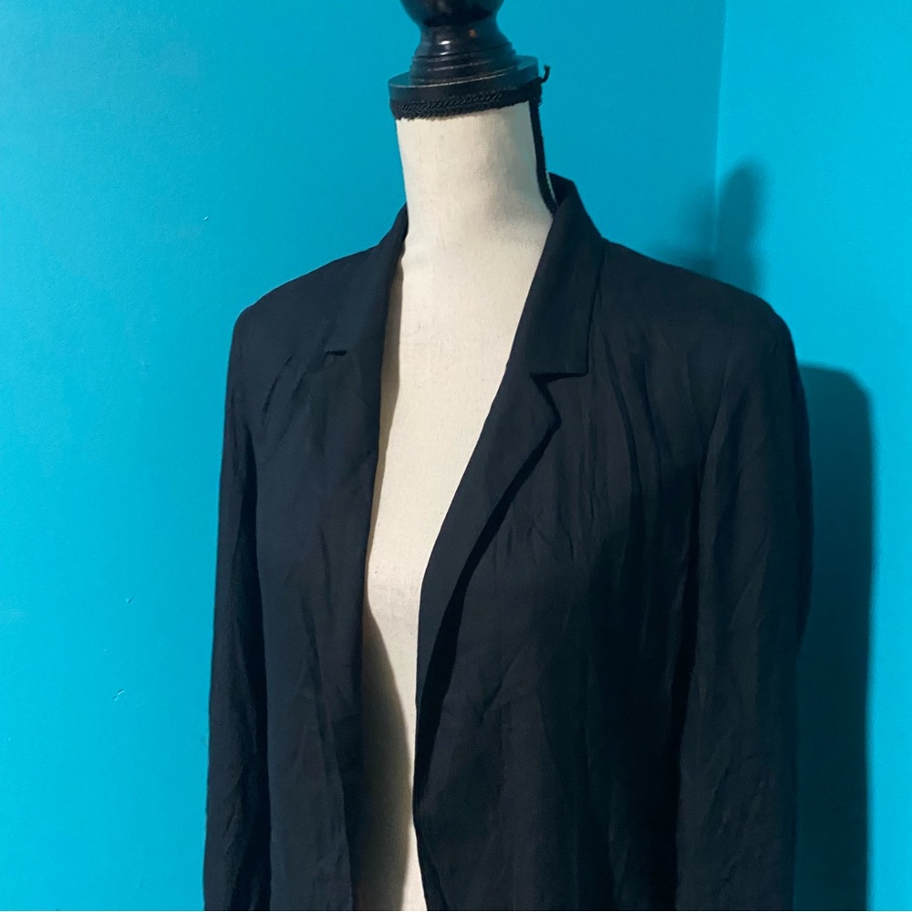 E Aritzia Talula 4 Solid Black Kent Lightweight Open Front Blazer Jacket - Picture 4 of 7